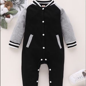 NWOT Baby Boys’ Snap Up Jumpsuit. Size: 12-18 M Color: Black/Gray